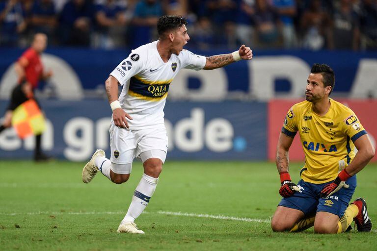 Las caras de la victoria y la derrota: Pavón celebra el gol del empate y Fabio ya lamenta la eliminación de Cruzeiro