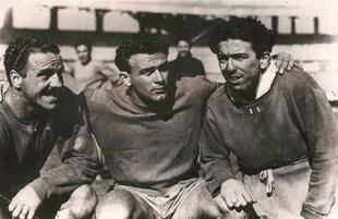 El Charro Moreno, Alfredo Di Stéfano y Ángel Labruna, en un entrenamiento