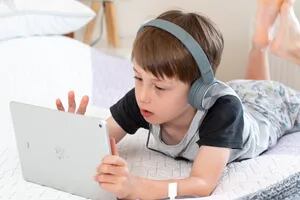 Cómo acompañar y supervisar a los chicos para que jueguen en entornos virtuales sin riesgos