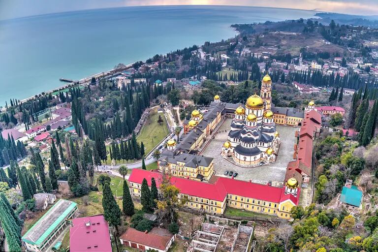 El complejo principal del monasterio de Abjasia