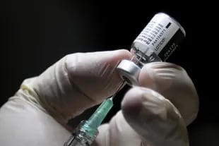 La vacuna contra el coronavirus, clave en la reactivación global.