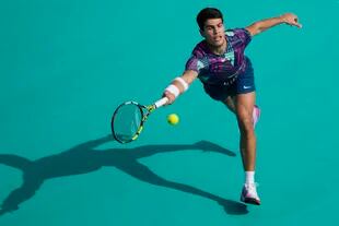 Carlos Alcaraz es la máxima amenaza para Novak Djokovic en el liderazgo del tenis