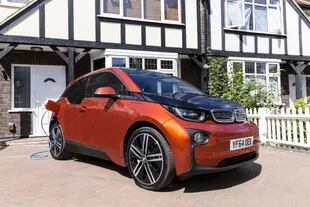 BMW i3 Fetiche. Estructura de fibra de carbono y estilo revolucionario que fascina a los diseñadores, pero no tanto a los usuarios