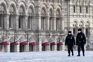 Policías rusos, en el Kremlin
