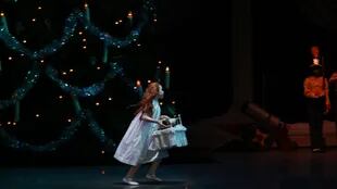Una escena de la versión de George Balanchine de El cascanueces interpretada por el New York City Ballet en 2016