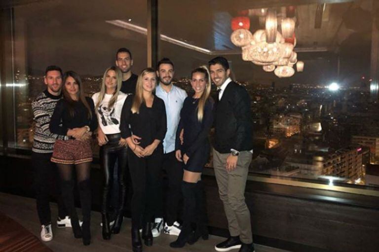 El futbolista celebró el galardón con una comida íntima con sus amigos en el exclusivo Nobu Hotel de Barcelona
