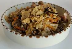 Takikomi gohan, arroz con tofu y vegetales