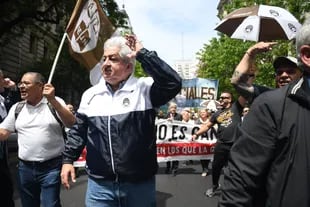 Julio Piumato, jefe de la UniÃ³n de Empleados de la Justicia de la NaciÃ³n, encabeza el reclamo por mÃ¡s fondos como reclama la Corte al Gobierno