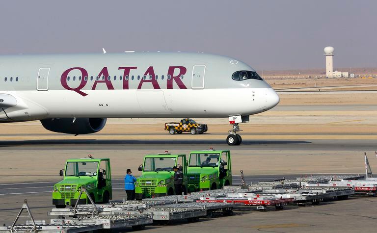 Los pasajes aéreos y consumos en el exterior se deben calcular con el dólar Qatar