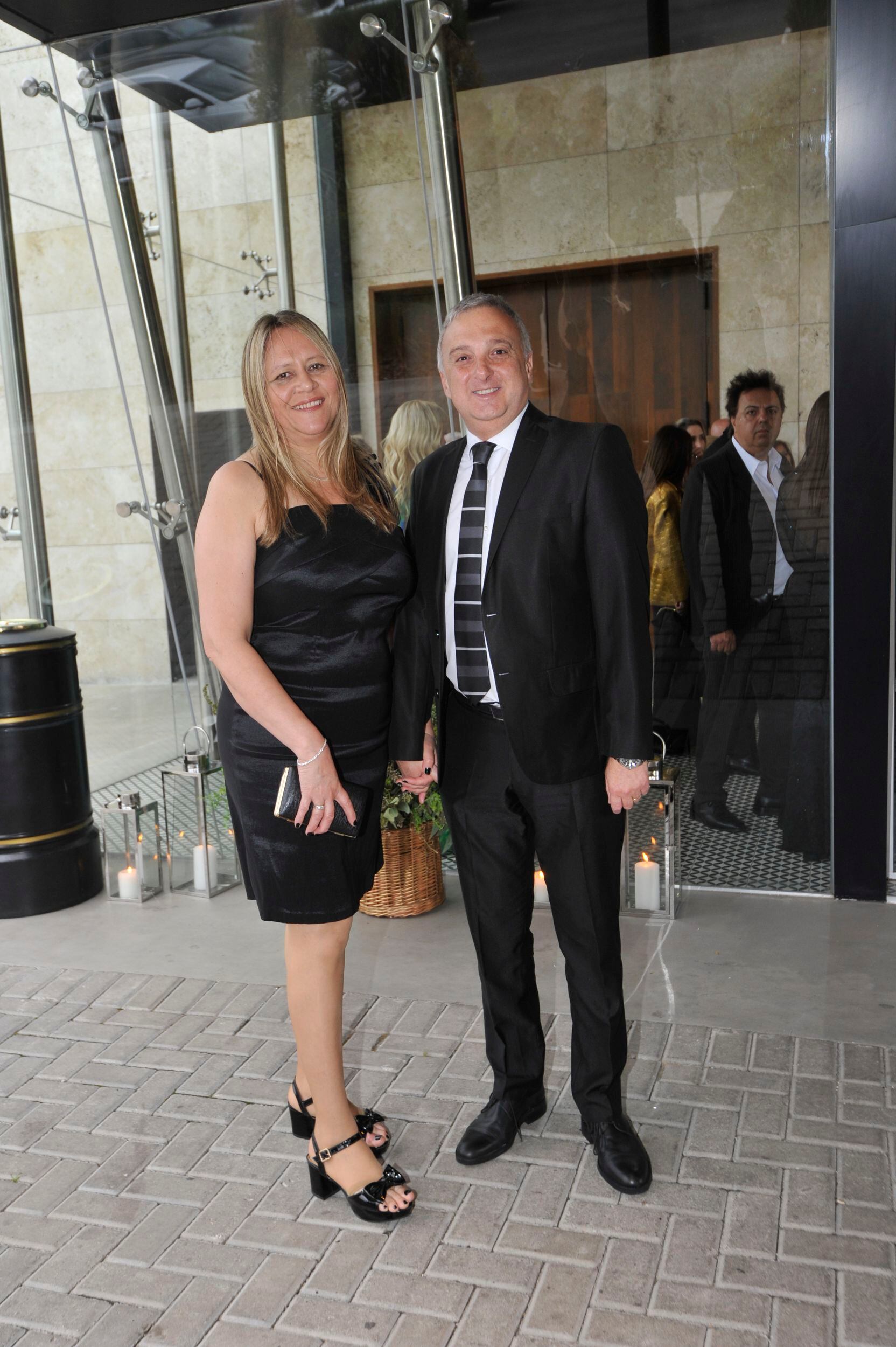 El periodista Mariano Yezze y su esposa, Andrea Rubiolo