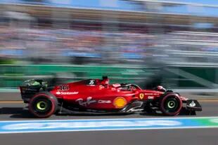 Un rayo: el Ferrari número 16 estuvo en otro nivel en Melbourne, con una supremacía no vista en los dos grandes premios anteriores de la temporada, en Bahréin y Arabia Saudita.