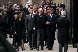 El incómodo reencuentro de la realeza española en el funeral de Isabel II
