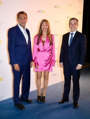 Diego Prado, director de Asuntos Corporativos de Toyota, Beatriz Zona y Gustavo Salinas, presidente de Toyota Argentina 