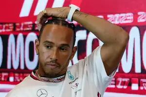 La sugerente frase que lanzó Lewis Hamilton sobre la supremacía de Verstappen que expone a Checo Pérez
