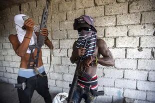 Desde comienzos de 2020, las bandas armadas siembran el terror en las calles de Haití. Crédito: Dieu Nalio Chery