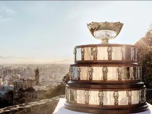 La Ensaladera de la Copa Davis con una vista panorámica de Málaga, ciudad que albergará la fase de “knock-out” de las Finales, del 21 al 27 de noviembre.