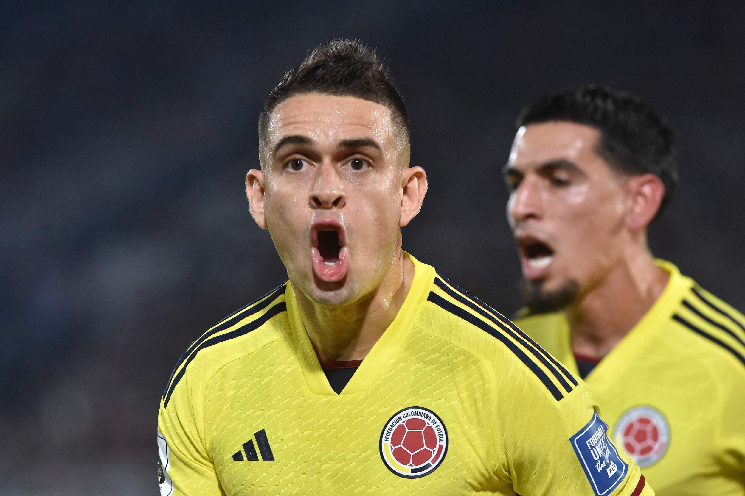 Colombia le ganó a Paraguay, es el único invicto, se apoya en el DT Néstor Lorenzo y en Rafael Borré