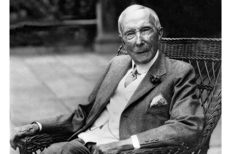 Para algunos Rockefeller fue y sigue siendo un heroico empresario de los que hicieron grande a EE.UU.