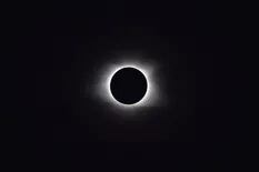 Eclipse solar: ¿se puede ver con una radiografía o con anteojos oscuros?