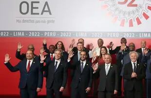 Representantes de los países miembros durante la 52ª Asamblea General de la OEA en Lima
