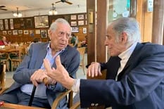 La pelea de Sebreli y Vargas Llosa por culpa de Cortázar revive en un encuentro cumbre en La Biela