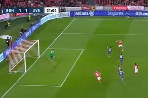 Di María extiende su momento de gloria: hizo para Benfica un gol como el que le marcó a Suiza en el Mundial 2014