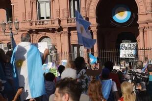 La marcha del #27F frente a la Casa Rosada
