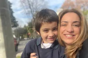 María Julia Oliván dejó su carrera para dedicarse a su hijo con autismo y se convirtió en referente