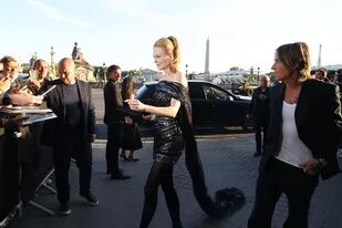 De Nicole Kidman a Dua Lipa, las estrellas revolucionaron la pasarela de Balenciaga