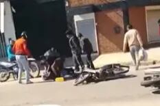 Vecinos casi linchan a un motochorro que había intentado robar el celular a una joven