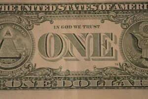 El significado detrás del águila y la pirámide: la imagen que aparece en los billetes de un dólar