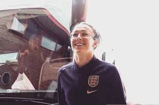 Lucy Bronze la rompe en la selección de Inglaterra. Crédito: Instagram