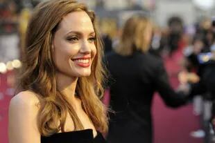 La actriz norteamericana Angelina Jolie se sometió a una mastectomía luego de hacerse el examen y saber que posee un gen defectuoso