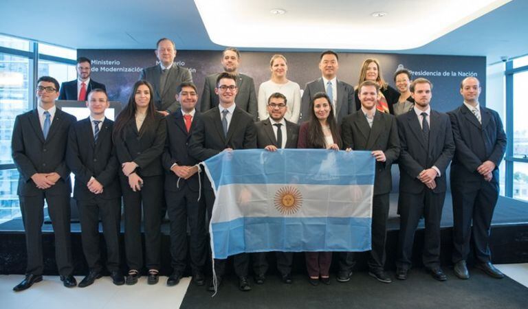 En 2018 viajaron 10 estudiantes de ingeniería de Tucumán, Misiones, Córdoba, Santa Fe y Buenos Aires para capacitarse en el programa Semillas del Futuro organizado por Huawei
