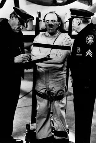 Como dato peculiar, la interpretación de Anthony Hopkins fue la segunda más corta en la historia del cine en ganar una estatuilla: solo aparece 24 minutos