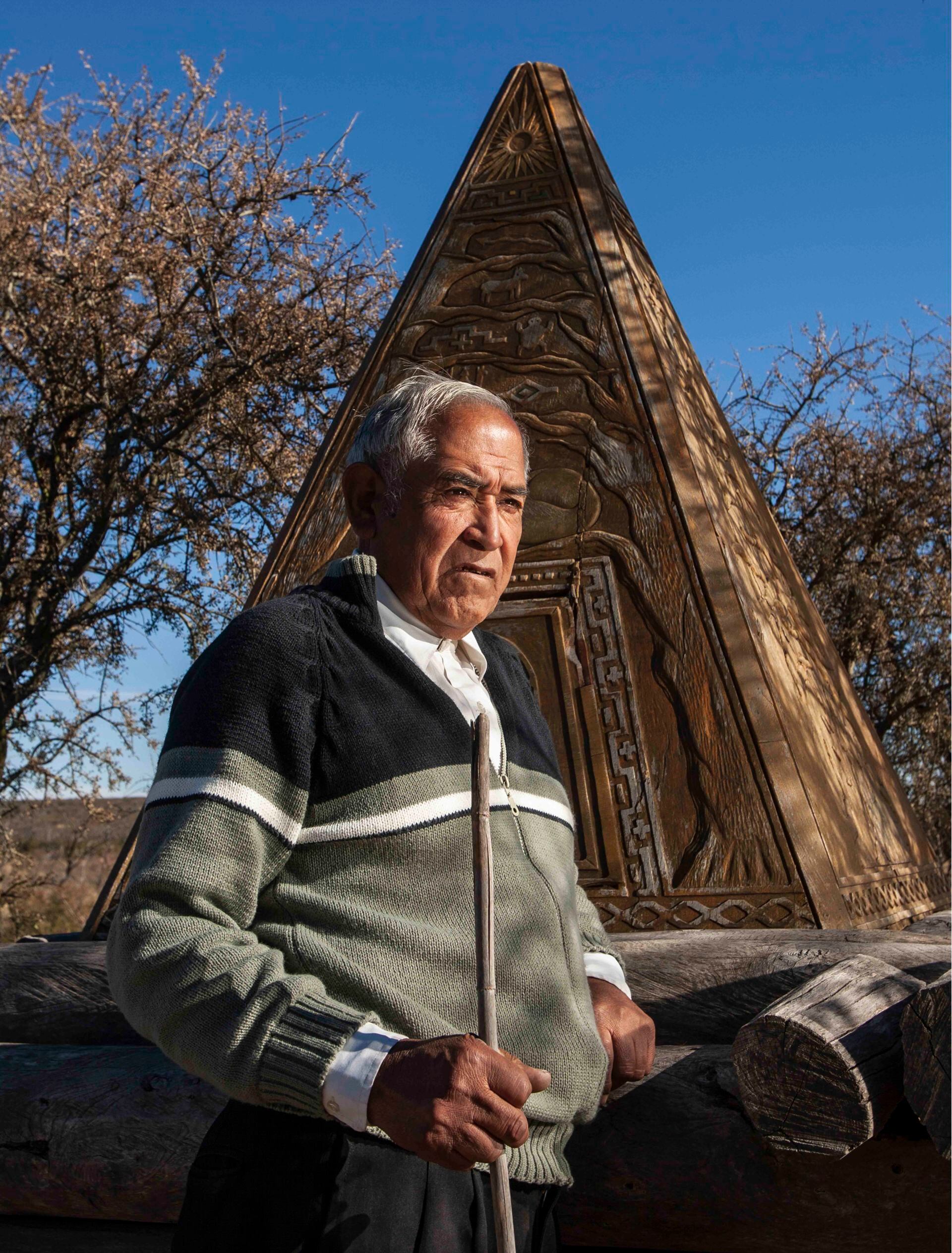 Un maestro ranquel en La Pampa, retratado por Sergio Llamera