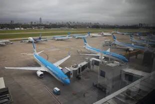 En el Aeroparque, la mayoría de los aviones son de Aerolíneas Argentinas