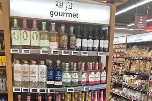 En los supermercados hay botellas que parecen ser de alcohol, pero tienen una leyenda en inglés: “Alcohol free” (“sin alcohol”)