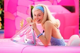 La actriz interpreta a Barbie (Foto captura Twitter)