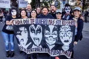 Kiss brindó su último show en la Argentina y la kissmanía se hizo sentir en Palermo