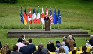 El canciller alemán, Olaf Scholz, brinda un discurso en la cumbre del G-7