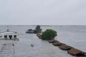 Angustia en Corrientes por el avance de la inundación sobre miles de hectáreas