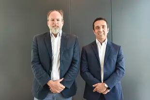 Juan Christian Kindt, director de desarrollo de negocios de BBVA en Argentina; y Juan Carlos Ormaechea , gerente general de OpenPay en Argentina