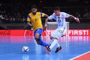 Argentina se enfrenta a Brasil por una de las semifinales del Mundial de futsal de Lituania