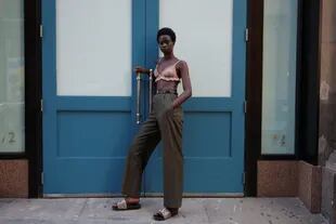 Fatou Jobe de 24 años, una modelo con sede en Nueva York, posa para un retrato en Manhattan
