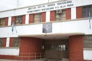 Detienen a tres jefes de la cárcel de Villa María por el ingreso de celulares al penal y su uso para cometer estafas virtuales