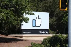 Facebook libra una guerra interna por los datos