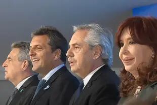 Agustín Rossi, Sergio Massa, Alberto Fernández y Cristina Kirchner, en la inauguración del gasoducto Néstor Kirchner
