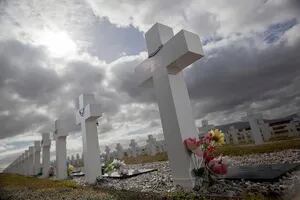 Familiares de caídos en Malvinas viajan al cementerio de Darwin
