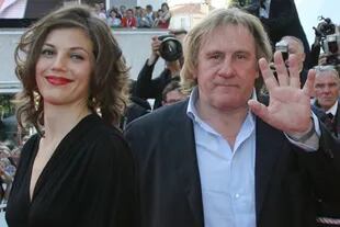 Gérard Depardieu y Clémentine Igou, en Cannes en 2007 
